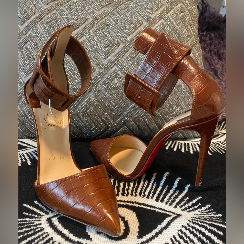 Christian Louboutin’s brown 120mm 6inch  size 37